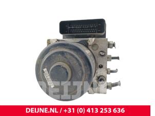 Volkswagen Transporter ABS Pomp O228251 foto 3
