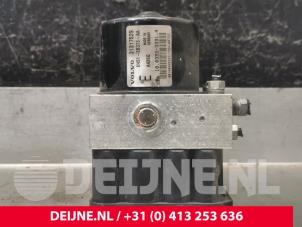 Volvo S40 ABS Pumpe O228303 foto 3