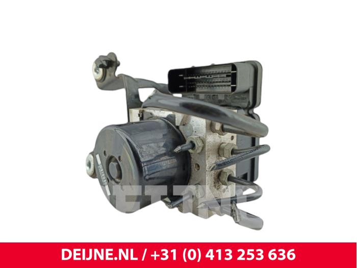 Gebruikte ABS Pomp Volvo V60 I (FW/GW) 1.6 DRIVe Prijs € 35,00 Margeregeling aangeboden door van Deijne Onderdelen Uden B.V.