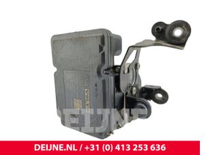 Volvo V60 ABS Pomp O228429 foto 3