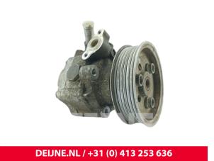 Volkswagen Transporter Lenkkraftverstärker Pumpe O228561 foto 3