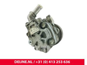 Volkswagen Transporter Lenkkraftverstärker Pumpe O228561 foto 2
