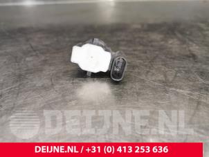 Gebruikte PDC Sensor Tesla Model S 85D Prijs € 60,50 Inclusief btw aangeboden door van Deijne Onderdelen Uden B.V.