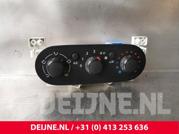 Opel Vivaro Kachel Bedieningspaneel O228730