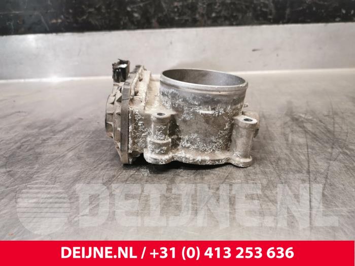 Gebruikte Gasklephuis Volvo XC90 I 3.2 24V Prijs € 150,00 Margeregeling aangeboden door van Deijne Onderdelen Uden B.V.