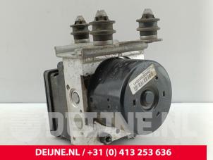 Volkswagen Transporter ABS Pumpe O228785 foto 2