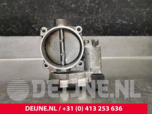 Gebruikte Gasklephuis Porsche 911 (996) 3.6 Carrera 4 24V Prijs € 100,00 Margeregeling aangeboden door van Deijne Onderdelen Uden B.V.