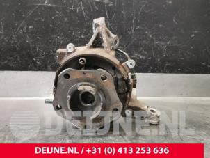 Gebruikte Fusee links-achter Porsche 911 (996) 3.6 Carrera 4 24V Prijs € 250,00 Margeregeling aangeboden door van Deijne Onderdelen Uden B.V.