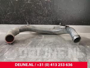 Gebruikte Intercooler Buis Volvo V60 I (FW/GW) 2.4 D6 20V AWD Twin Engine Plug-in Hybrid Prijs € 25,00 Margeregeling aangeboden door van Deijne Onderdelen Uden B.V.