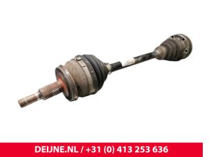 Gebruikte Cardanas links-voor (VWA) Volkswagen Transporter T5 1.9 TDi Prijs € 121,00 Inclusief btw aangeboden door van Deijne Onderdelen Uden B.V.