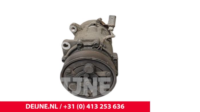 Volkswagen Transporter Aircopomp O228893