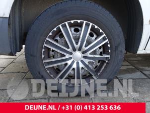 Volkswagen Transporter Velgen set O228933 foto 2