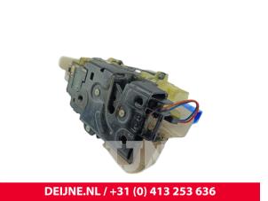 Volkswagen Transporter Door lock mechanism 2-door, left O228941 photo 3