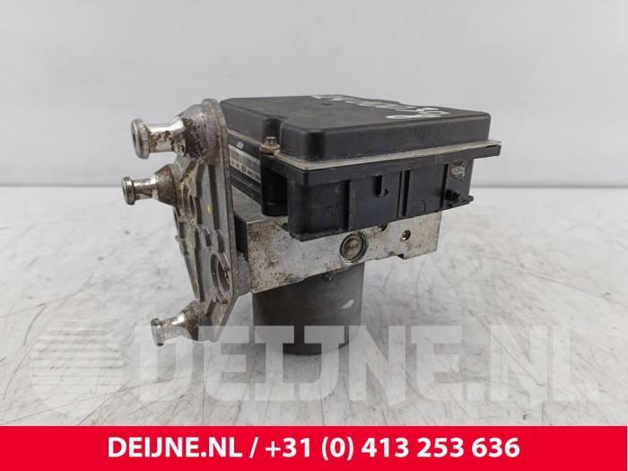 Mercedes Vito ABS Pomp O228965