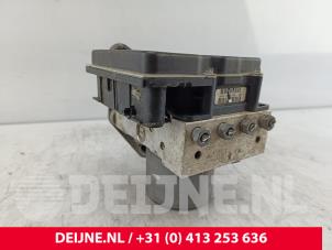 Mercedes Vito ABS Pomp O228965 foto 2