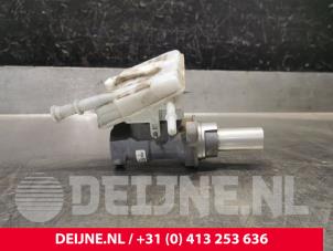 Gebruikte Hoofdremcilinder Ford Transit Connect (PJ2) 1.6 TDCi 16V 115 Prijs € 42,35 Inclusief btw aangeboden door van Deijne Onderdelen Uden B.V.