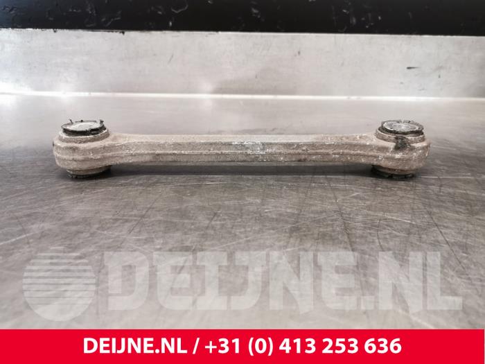 Porsche 911 Querlenker unten rechts hinten O228953