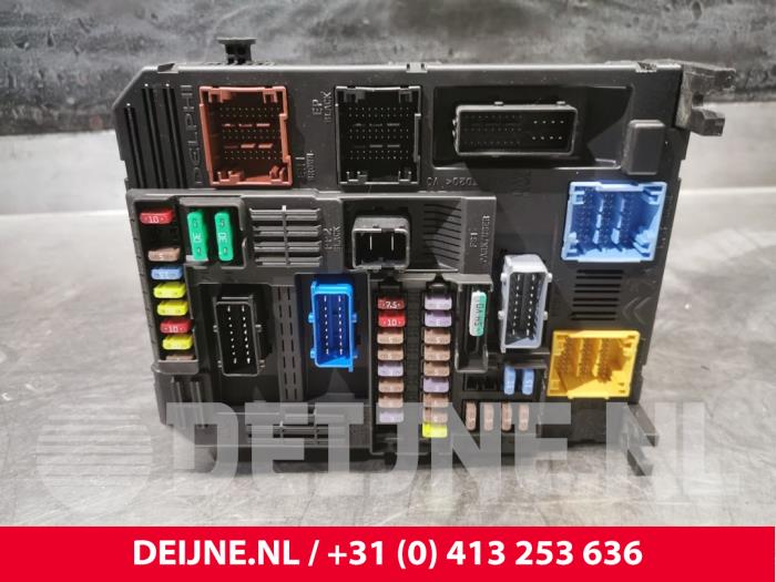 Gebruikte Bodycontrol Module Peugeot Expert (V1/VA/VB/VE/VF/VT/VY) 2.0 Blue HDi 120 16V Prijs € 242,00 Inclusief btw aangeboden door van Deijne Onderdelen Uden B.V.