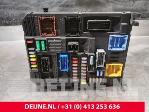 Gebruikte Bodycontrol Module Peugeot Expert (V1/VA/VB/VE/VF/VT/VY) 2.0 Blue HDi 120 16V Prijs € 242,00 Inclusief btw aangeboden door van Deijne Onderdelen Uden B.V.