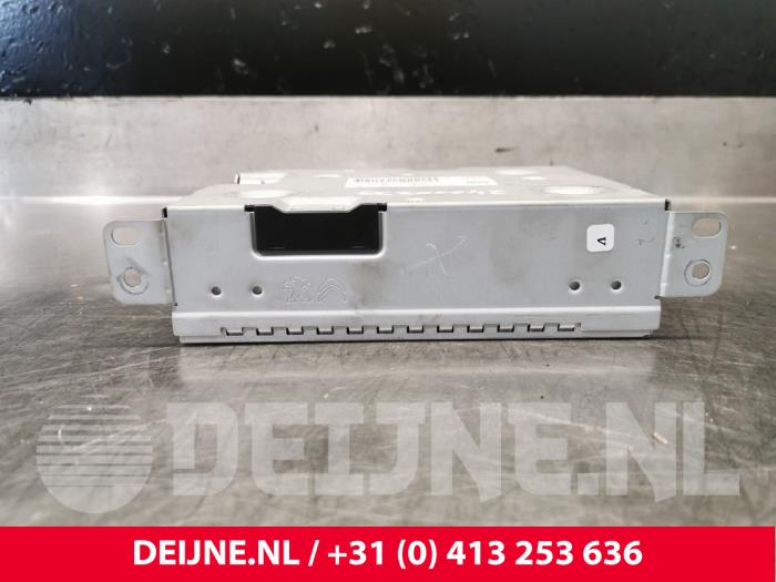 Peugeot Expert Regeleinheit Multi Media O229098