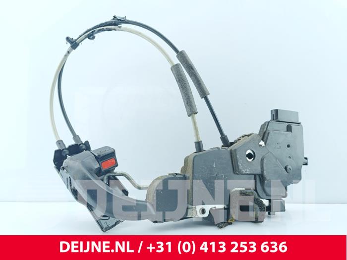 Hyundai H300 Deurslot Mechaniek 2Deurs links O229265