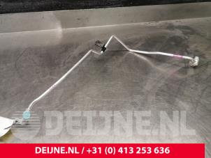 Nieuwe Airco Leiding Hyundai H-1/H-200 2.5 Tdi Prijs € 42,35 Inclusief btw aangeboden door van Deijne Onderdelen Uden B.V.