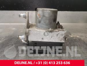 Mercedes Vito ABS pump O229358 photo 3