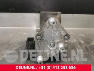 Mercedes Vito ABS pump O229358 photo 2