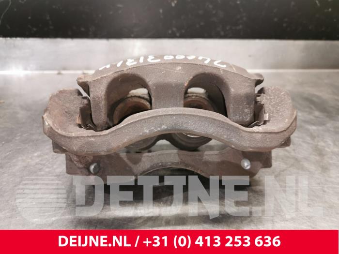 Renault Master Bremszange links vorne O229485