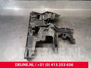 Volvo V40 Front bumper bracket, left O229528 photo 2