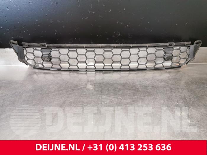 Volvo V60 Grille O229557