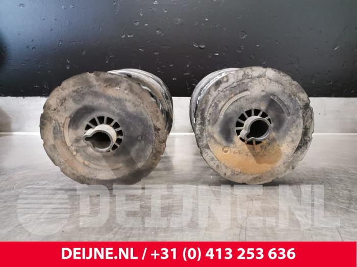 Mercedes Vito Schroefveer achter O229574