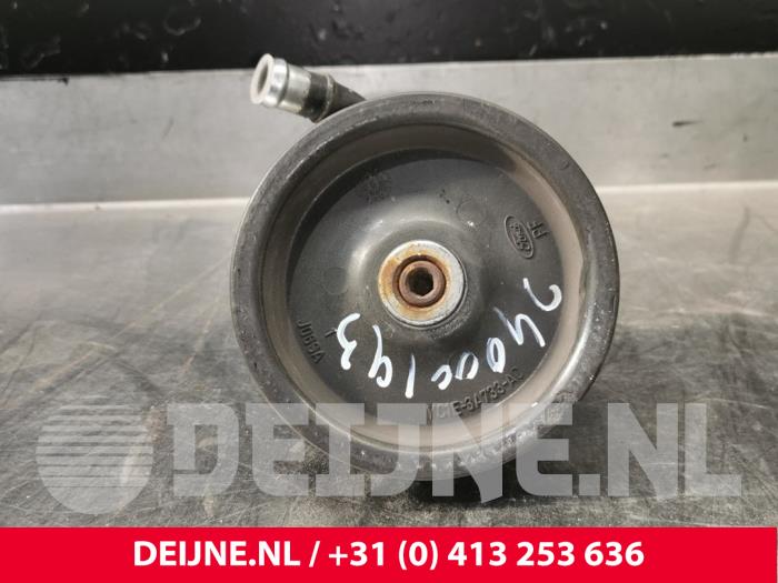 Gebruikte Pomp Servo Ford Transit 2.4 TDdi 16V RWD Prijs € 66,55 Inclusief btw aangeboden door van Deijne Onderdelen Uden B.V.