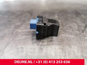 Fiat Doblo Elektrisch Raam Schakelaar O229681 foto 3