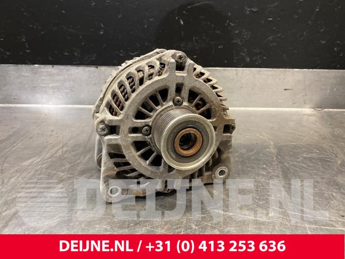 Gebruikte Dynamo Renault Trafic (1FL/2FL/3FL/4FL) 1.6 dCi Twin Turbo Prijs € 121,00 Inclusief btw aangeboden door van Deijne Onderdelen Uden B.V.