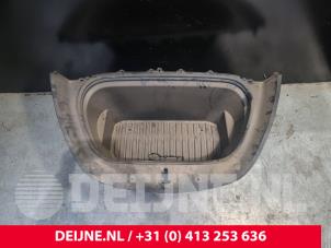 Tesla Model Y Opbergvak O229824 foto 2