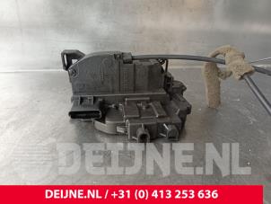 Renault Kangoo Sliding door lock mechanism, right O229996 photo 2