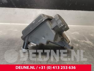 Mercedes Vito Stuurbekrachtiging Olie Reservoir O230119 foto 2
