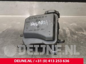 Gebruikte Stuurbekrachtiging Olie Reservoir Mercedes Vito (639.6) 3.0 122 CDI V6 24V Prijs € 24,20 Inclusief btw aangeboden door van Deijne Onderdelen Uden B.V.