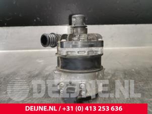Volvo V60 Additional water pump O230201 photo 2