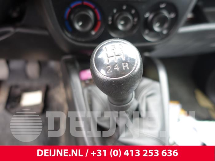 Opel Combo Versnellingspook O230333