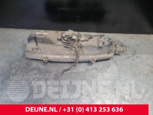 Gebruikte Adblue tank Volkswagen Crafter 2.5 TDI 30/35/50 Prijs € 484,00 Inclusief btw aangeboden door van Deijne Onderdelen Uden B.V.