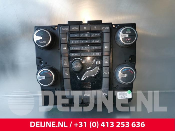 Volvo V70 Heater control panel O230601