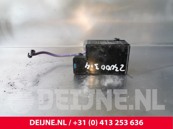 Tesla Model S Solenoid Bedienung Federung O230615