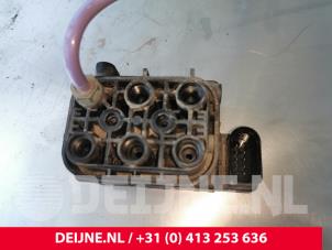 Tesla Model S Solenoid Bedienung Federung O230615 foto 3