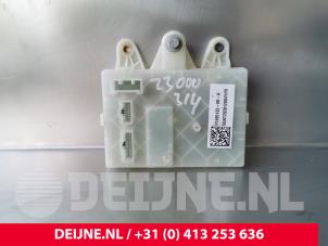 Gebruikte Module (diversen) Tesla Model S 85 Prijs € 302,50 Inclusief btw aangeboden door van Deijne Onderdelen Uden B.V.