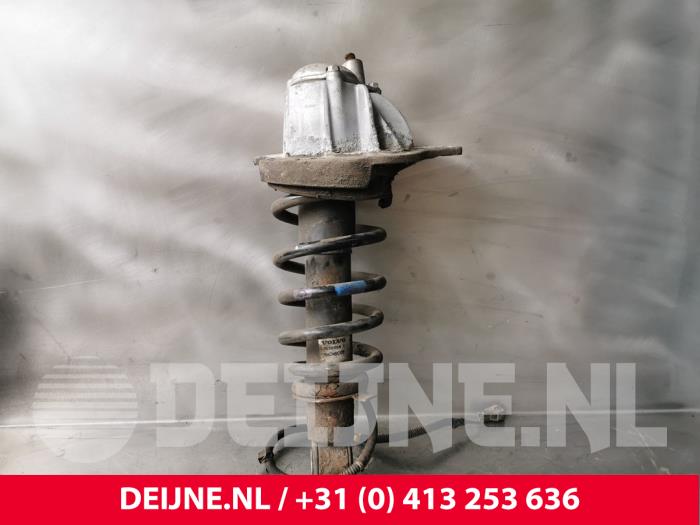 Volvo V70 Stoßdämpfer links hinten O230626