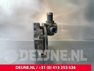 Tesla Model S Additional water pump O230664 photo 2