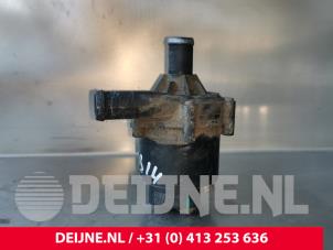 Tesla Model S Additional water pump O230665 photo 2