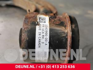 Tesla Model S Querlenker oben rechts vorne O230697 foto 3